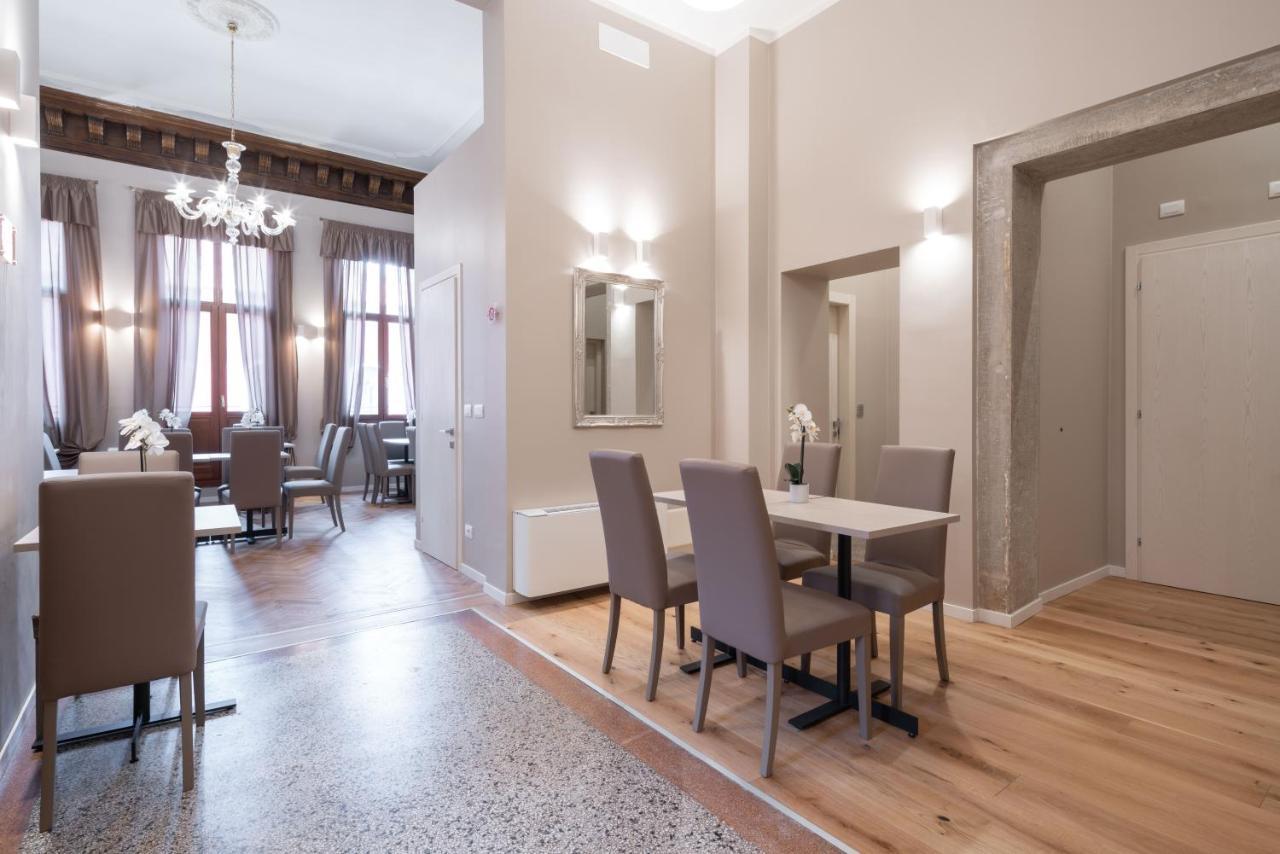Hotel Palazzo Martinelli Dolfin Венеция Екстериор снимка
