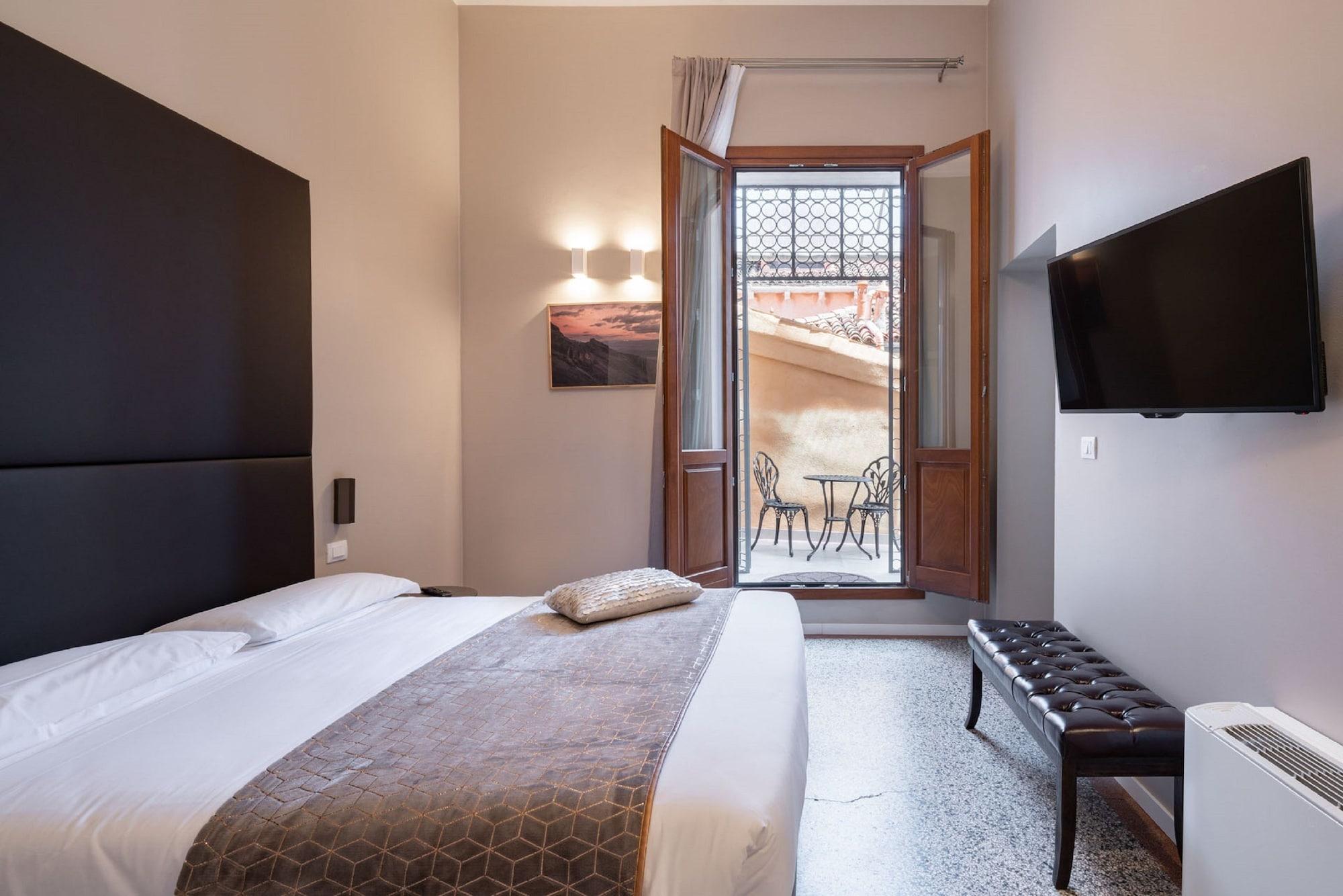 Hotel Palazzo Martinelli Dolfin Венеция Екстериор снимка